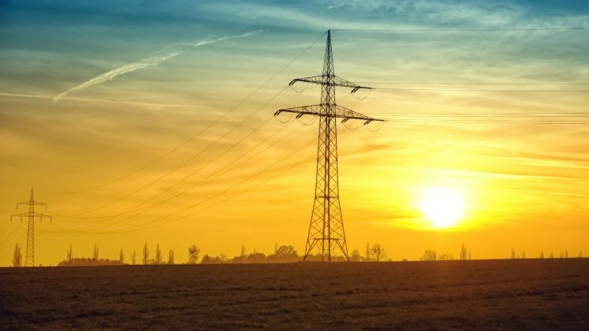 How to Reduce Electricity Use During Summer Heat
